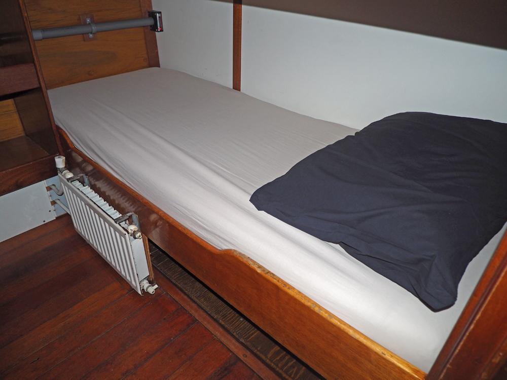 Cabin en avant, H&eacute;bergements